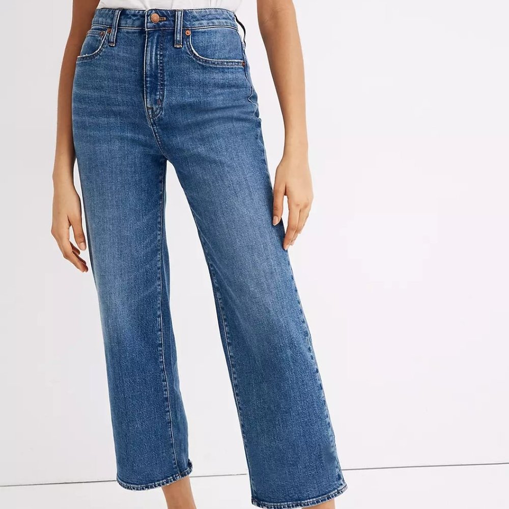 Tall Curvy Slim Wide-Leg Crop Jeans in Newington Wash